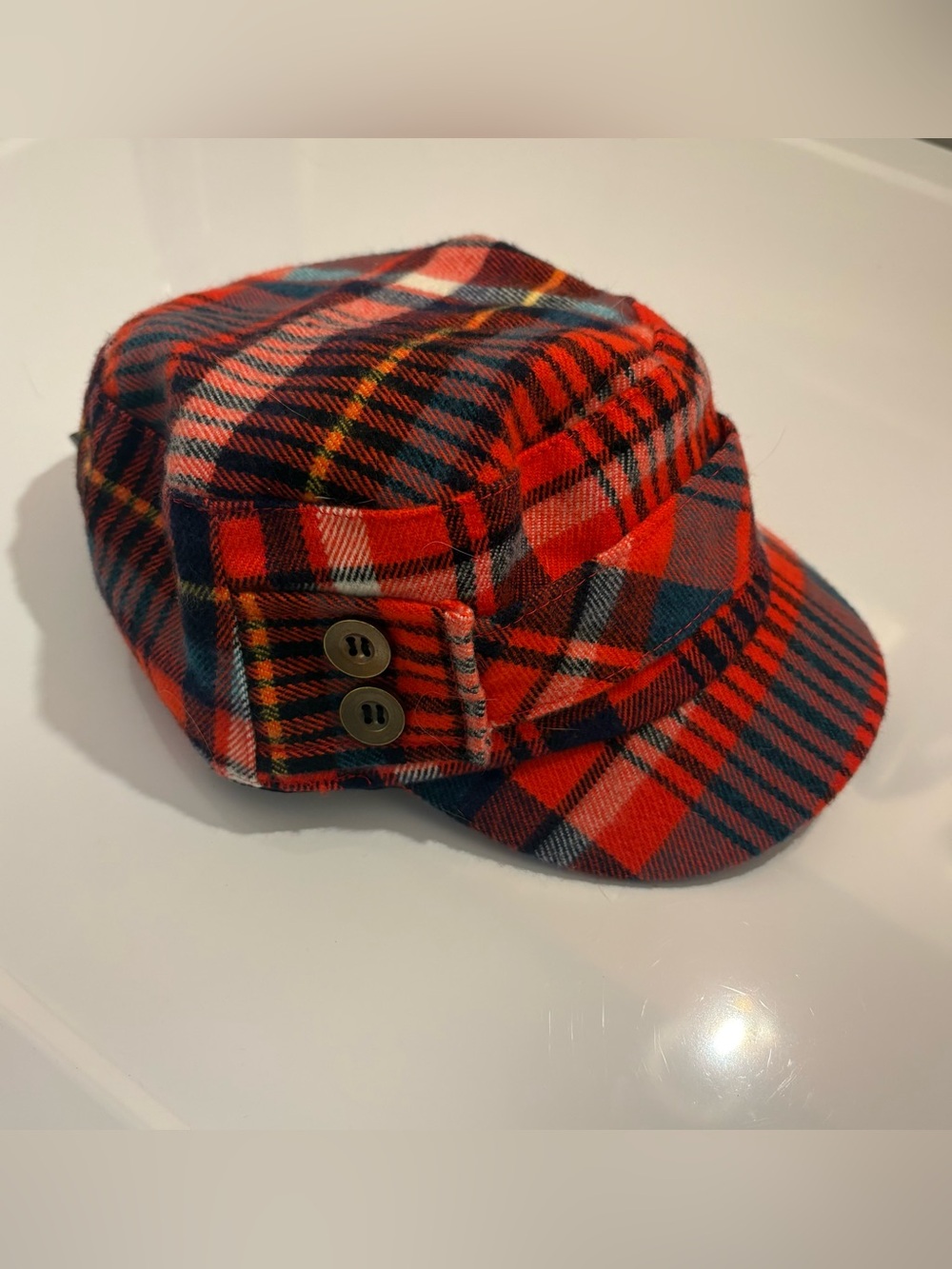 D&Y Red Plaid Women’s Cadet Cap with Button Accent NEW